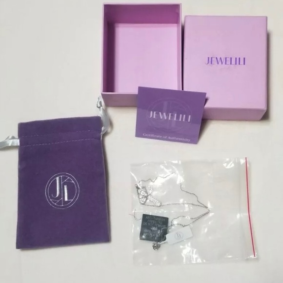 Stunning!! Diamond and sterling silver cross pendant - Picture 3 of 4